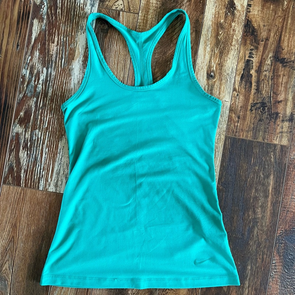 Bundle lululemon 🍋 & Nike Workout Top - Picture 7 of 10